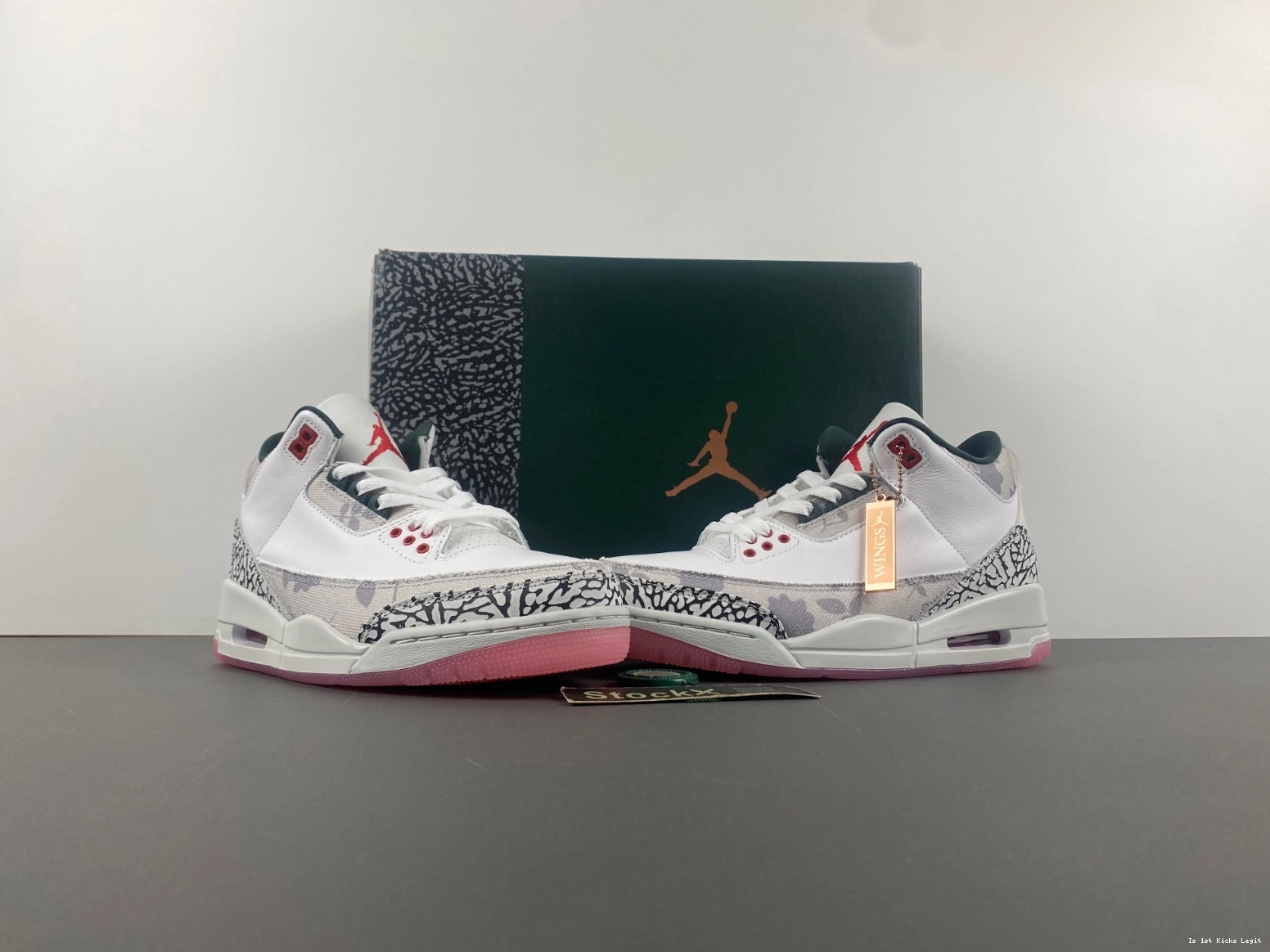 HM6993-100 - Wings Men's 3 Jordan Retro 1218